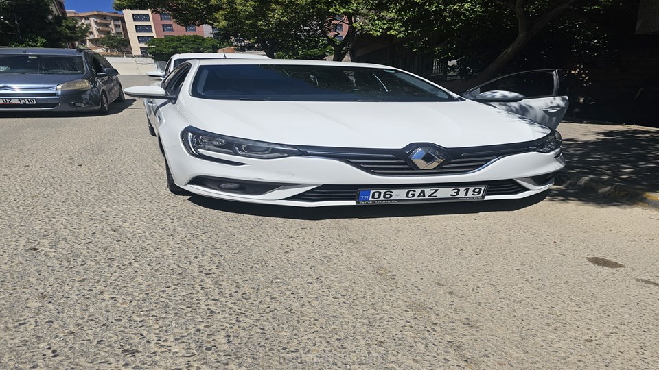 RENAULT MEGANE